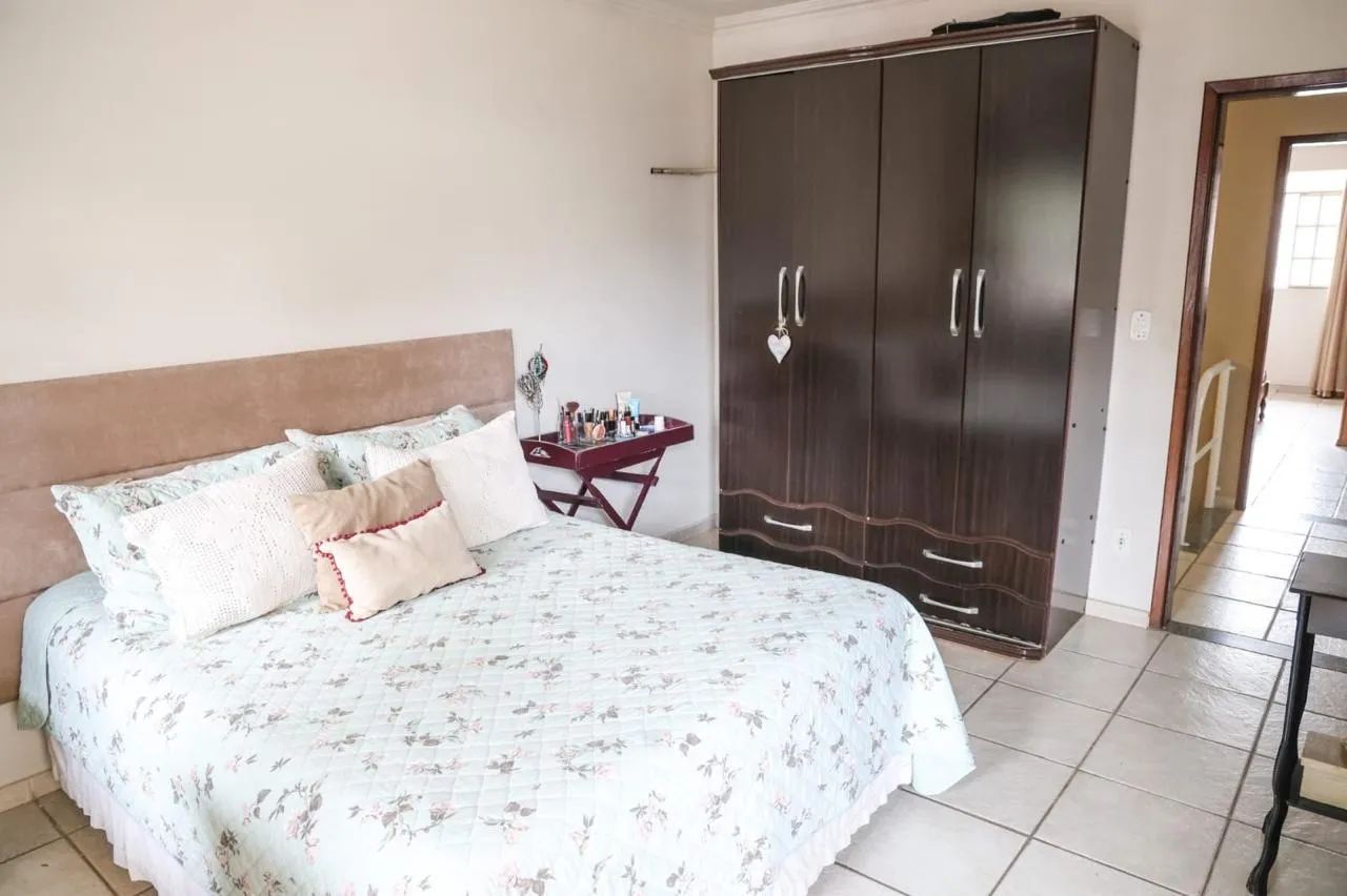 Casa no Grã Duquesa - 3 quartos sendo uma suíte. - Foto 3