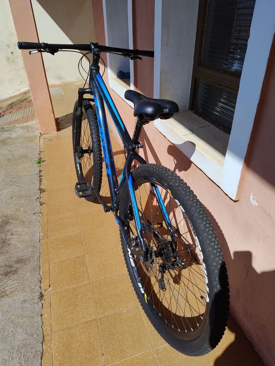 Bicicleta First aro 29 (Azul e Preta) - Foto 3