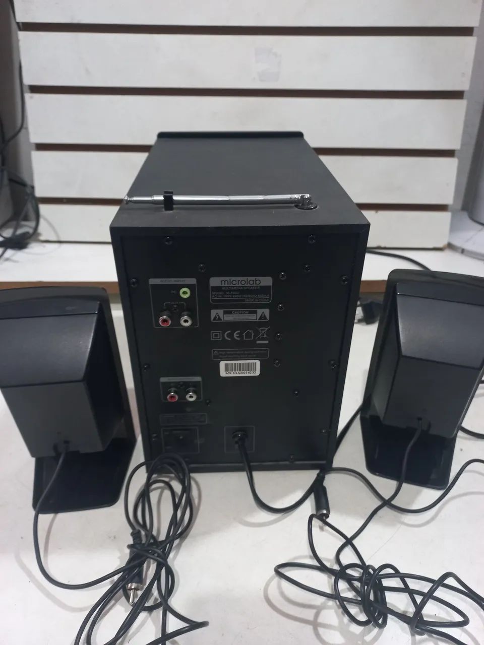 SUBWOOFER MICROLAB M 700 no estado parou  de ligar - Foto 3