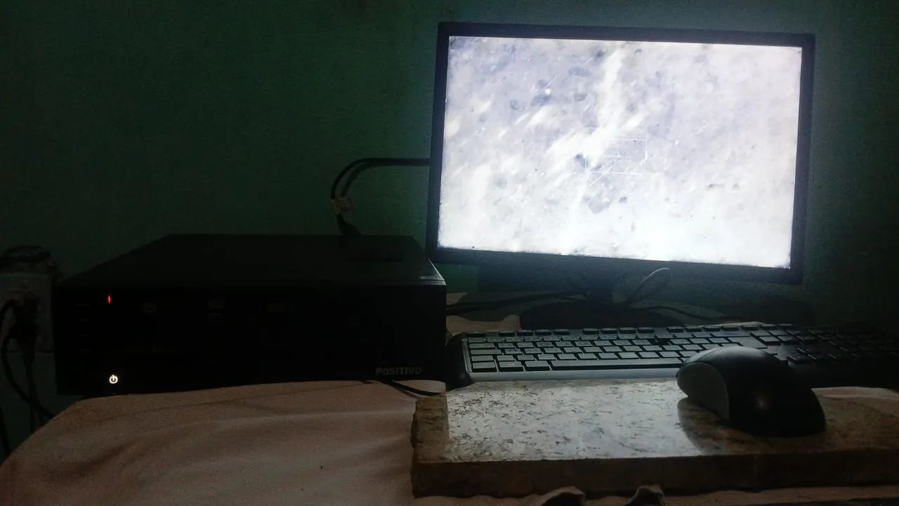 Computador positivo valor a negociar vem completo!