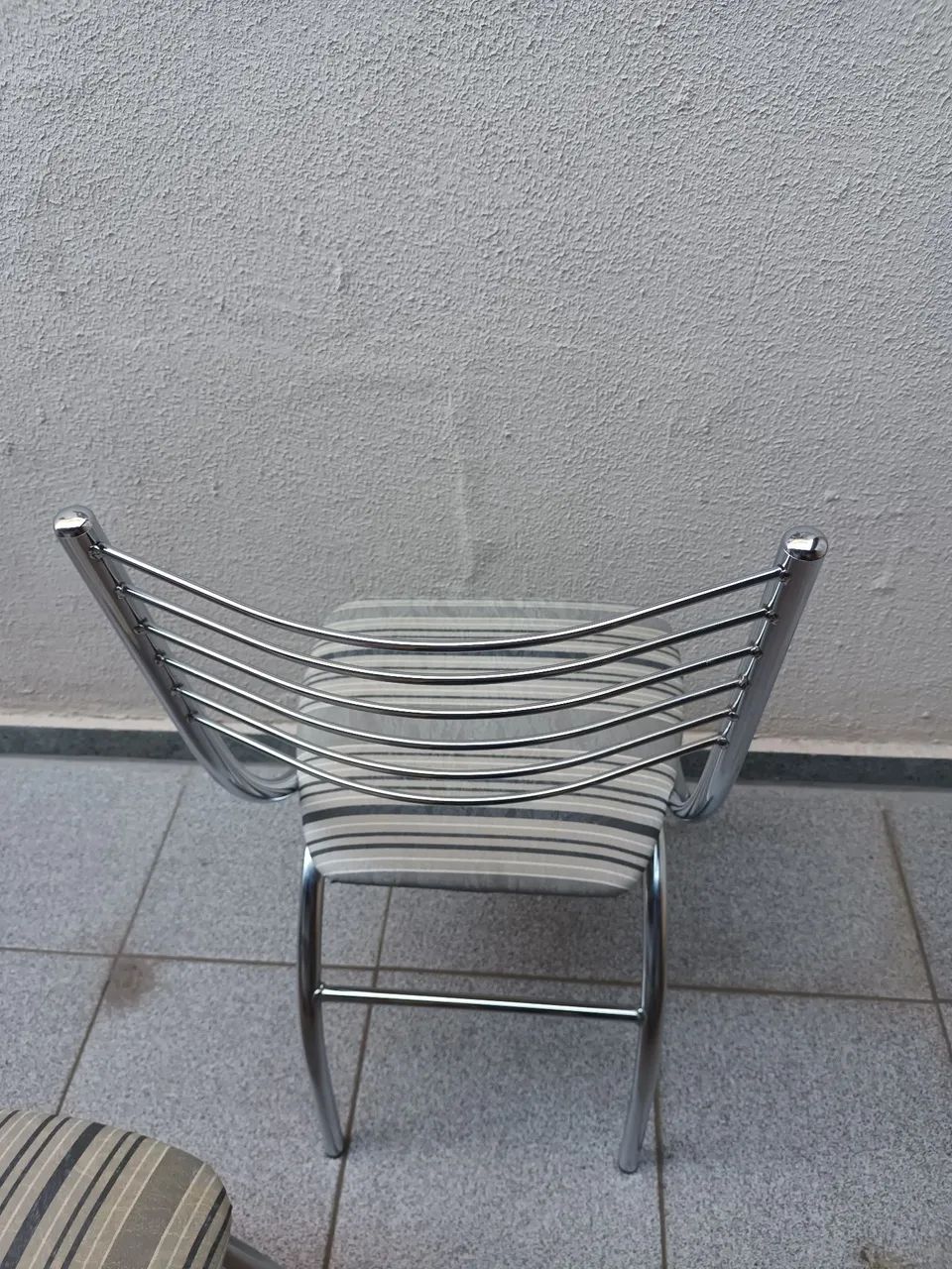 6 cadeiras metal cromado e assento estofado  - Foto 5