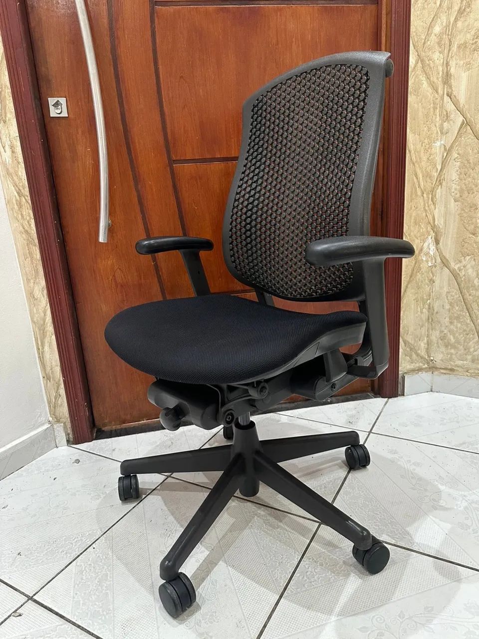 cadeira herman miller celle super conservada  - Foto 5