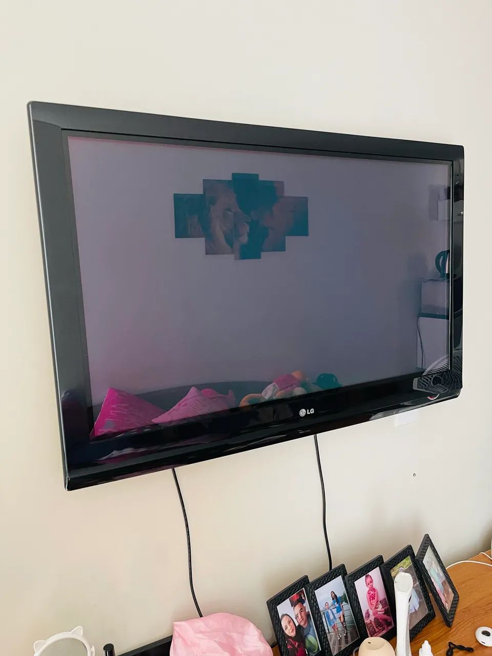 Tv 42 polegadas em perfeito estado de conservação e funcionando perfeitamente 