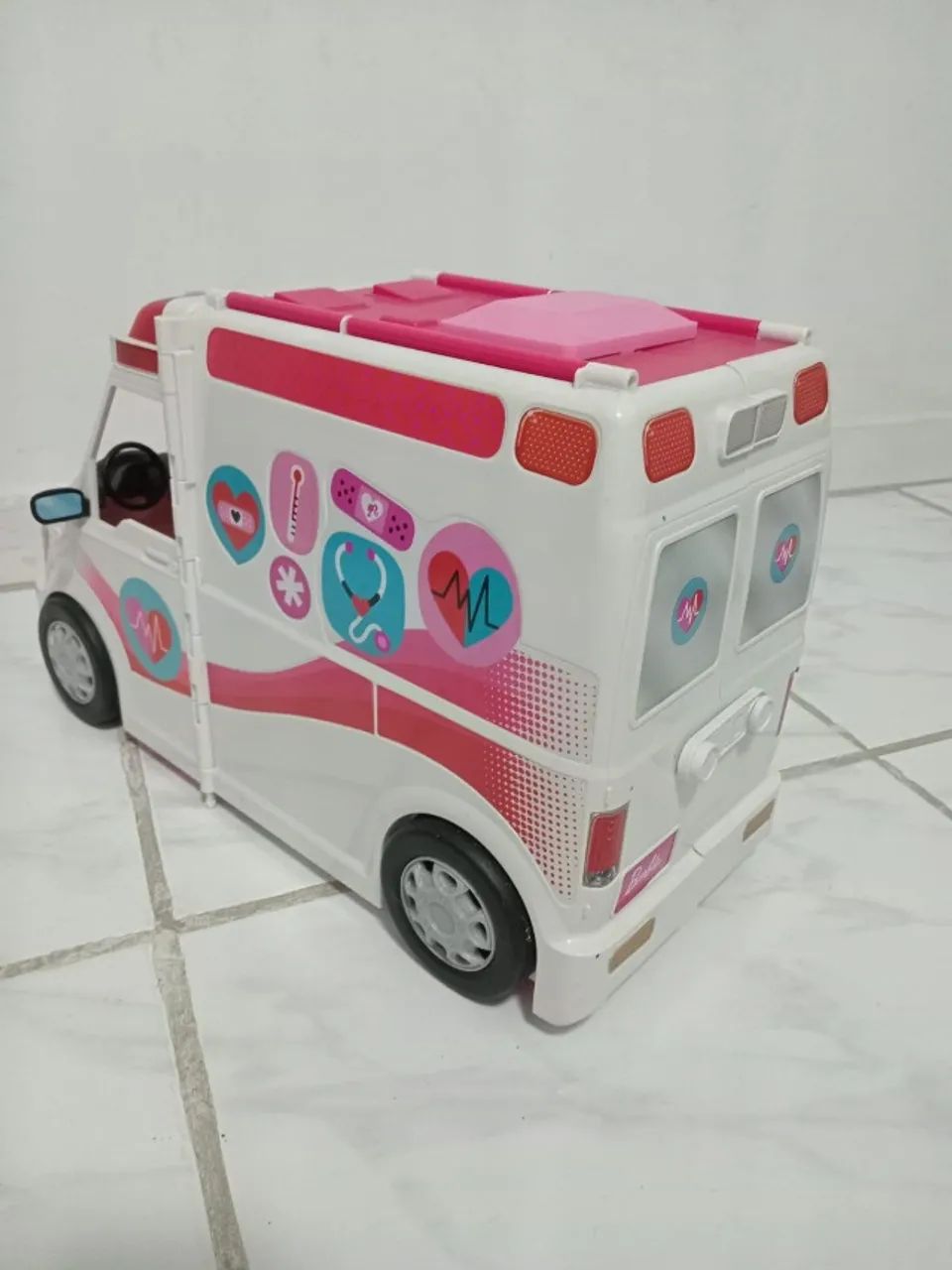Ambulância da Barbie - Foto 5