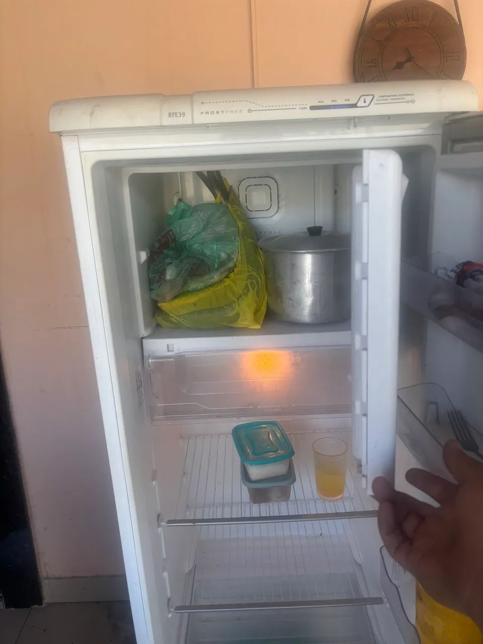 Geladeira semi nova