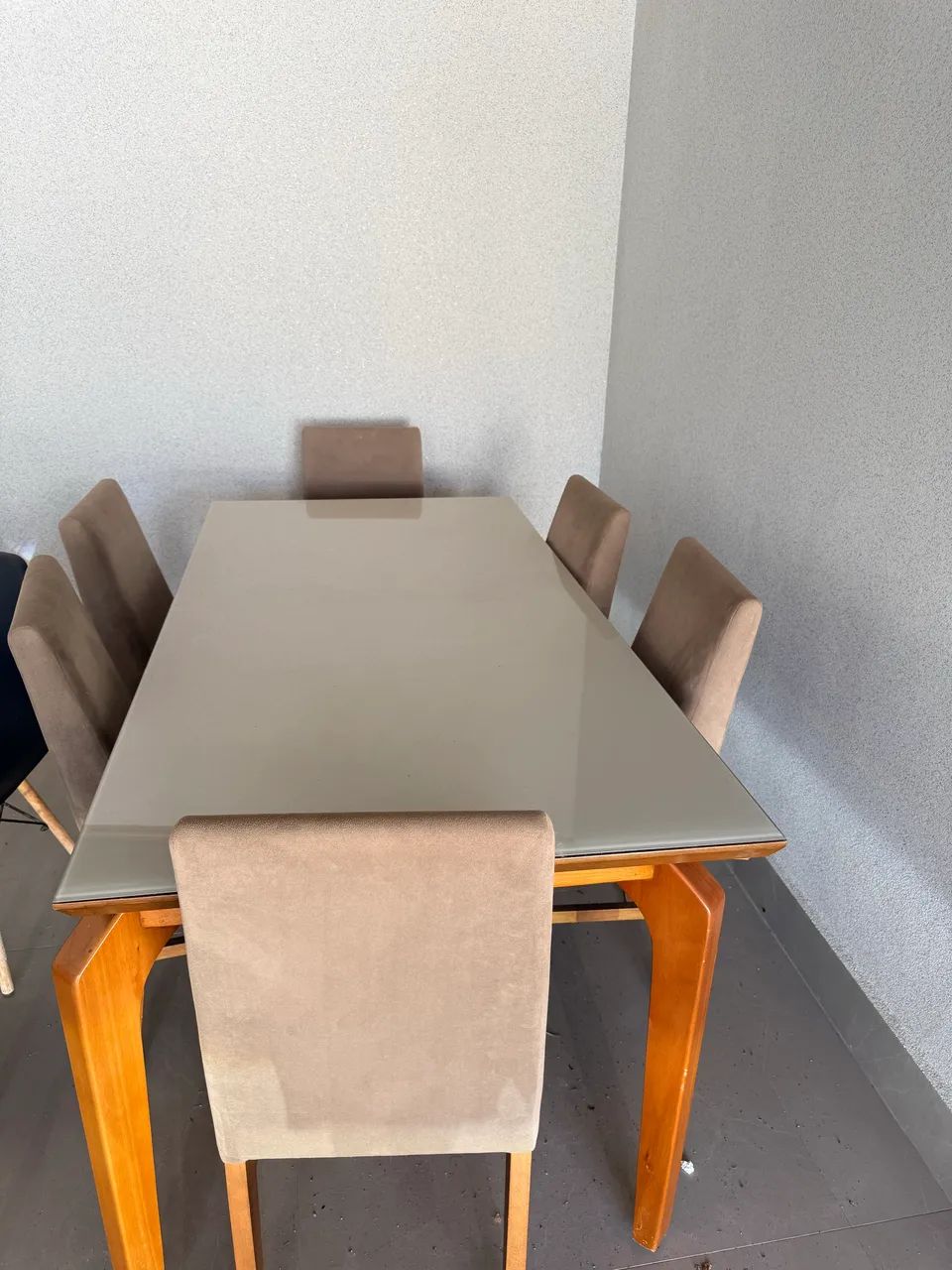 Mesa de jantar com 6 cadeiras 