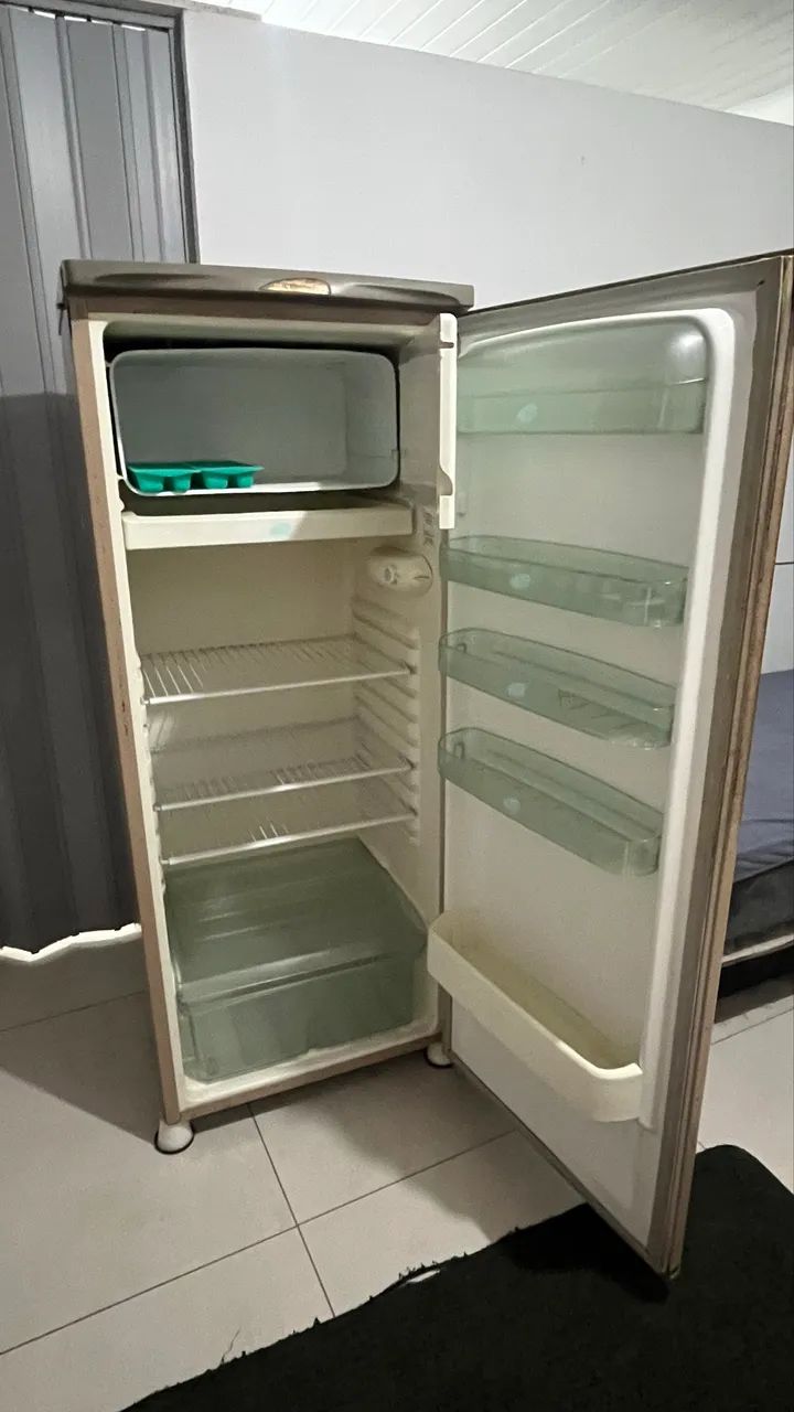 Geladeira usada Eletrolux 