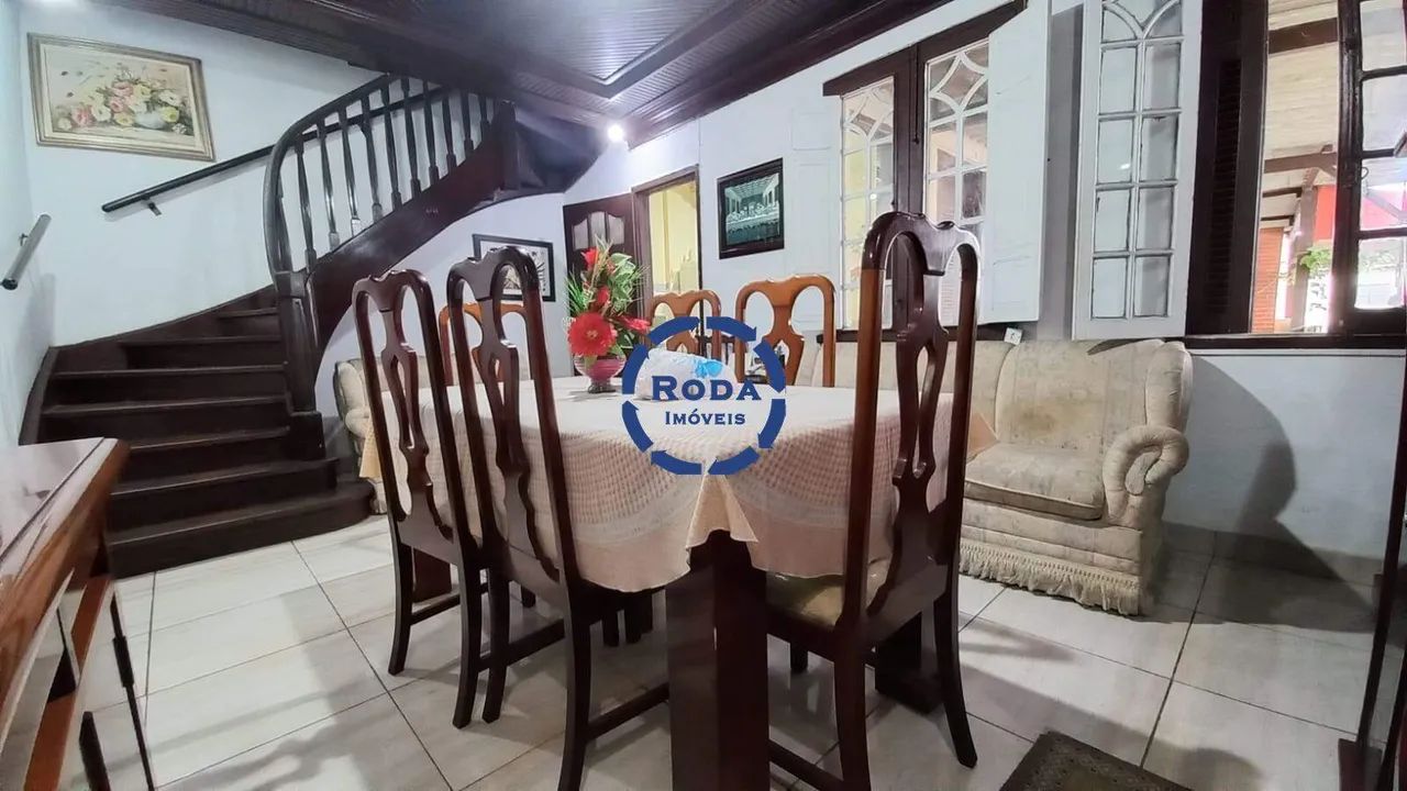Sobrado amplo com 4 dormitórios no Macuco - Foto 2