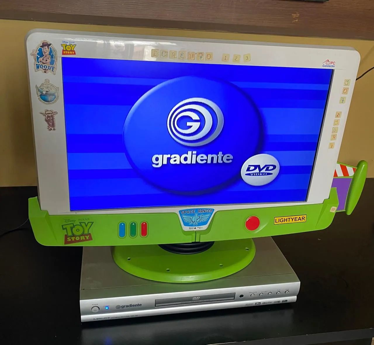 Tv buzz + dvd gradiente 