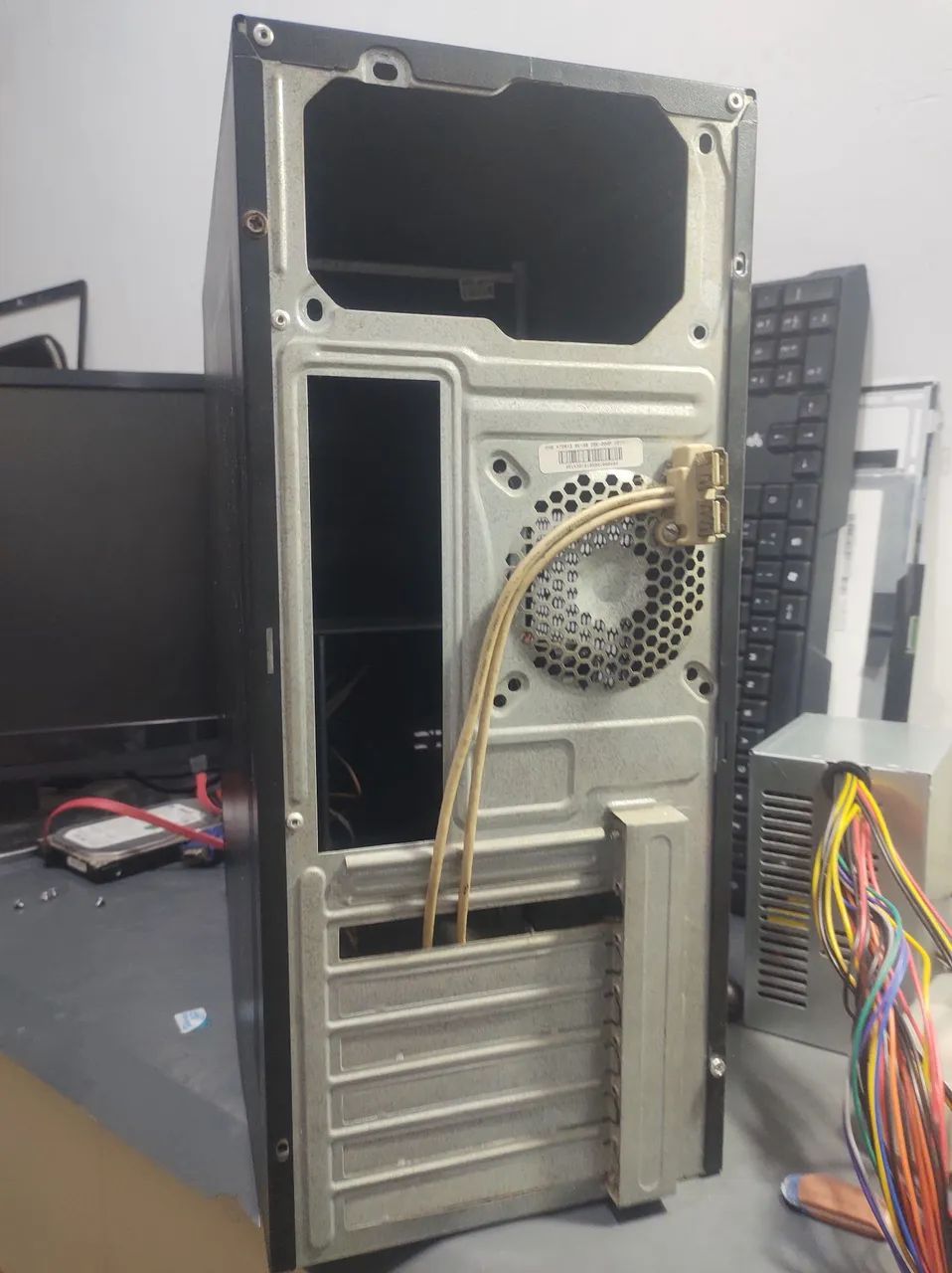 Gabinete de PC usado - Foto 2