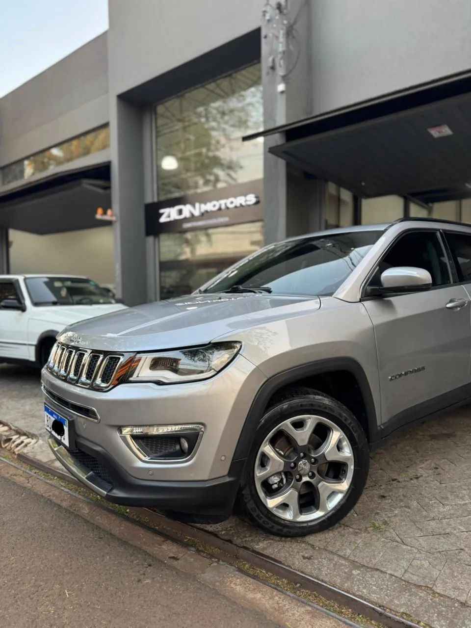 Jeep Compass Longitude 2.0 4X2 Flex 16V Aut. 2020 - Foto 4