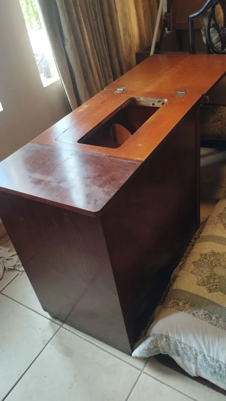 Mesa antiga de costura - Foto 2