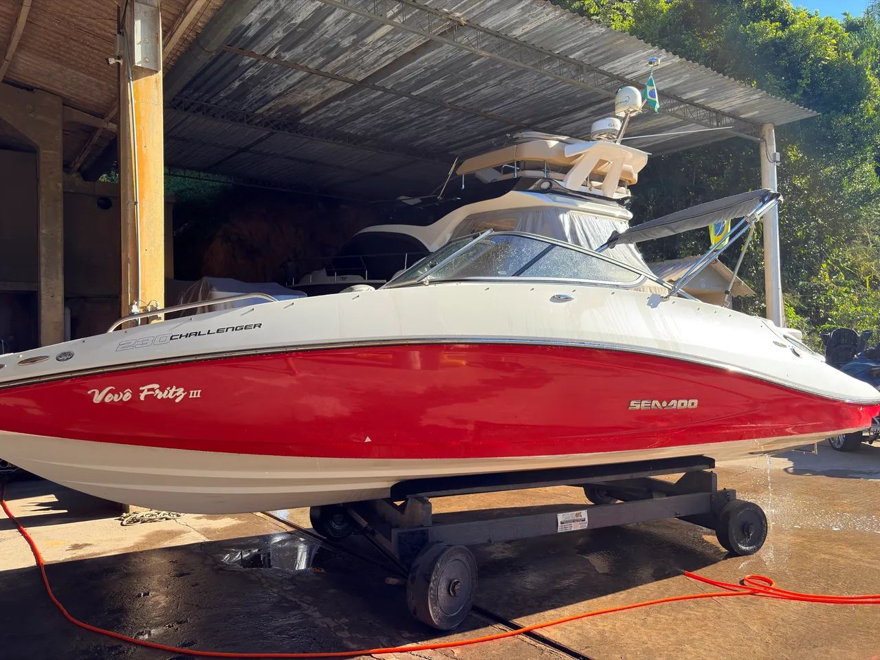 Jet boat seadoo 230 challenger