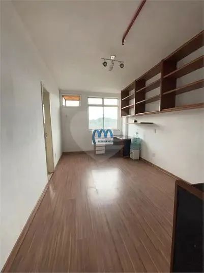 ALUGO OU VENDA DE EXCELENTE SALA COMERCIAL NO CORAÇÃO DO MUTONDO. - Foto 2