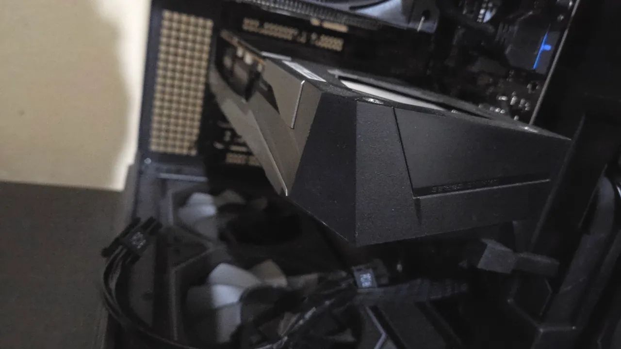 RX 7600 GIGABYTE  - Foto 2