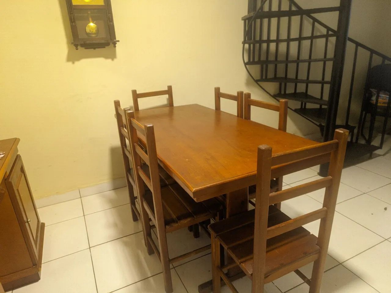 Mesa de madeira 6 lugares  - Foto 3