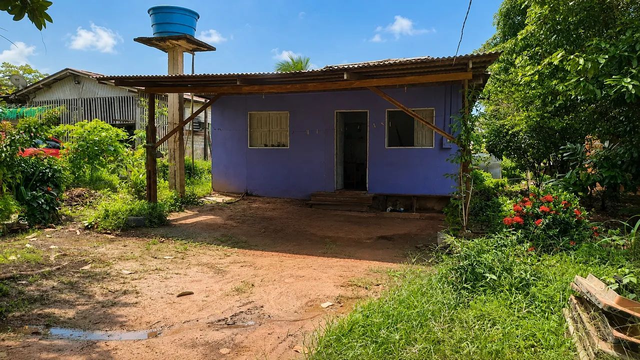 CASA COM 5 QUARTOS E TERRENO DE 600m2