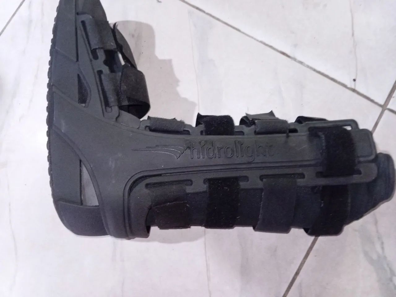 Bota hortopedica uma vez usada - Foto 2
