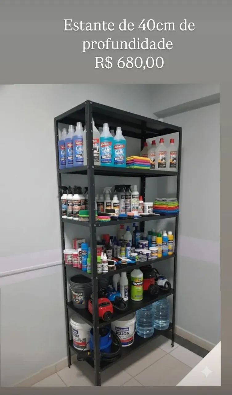 Estante preta de aço 
