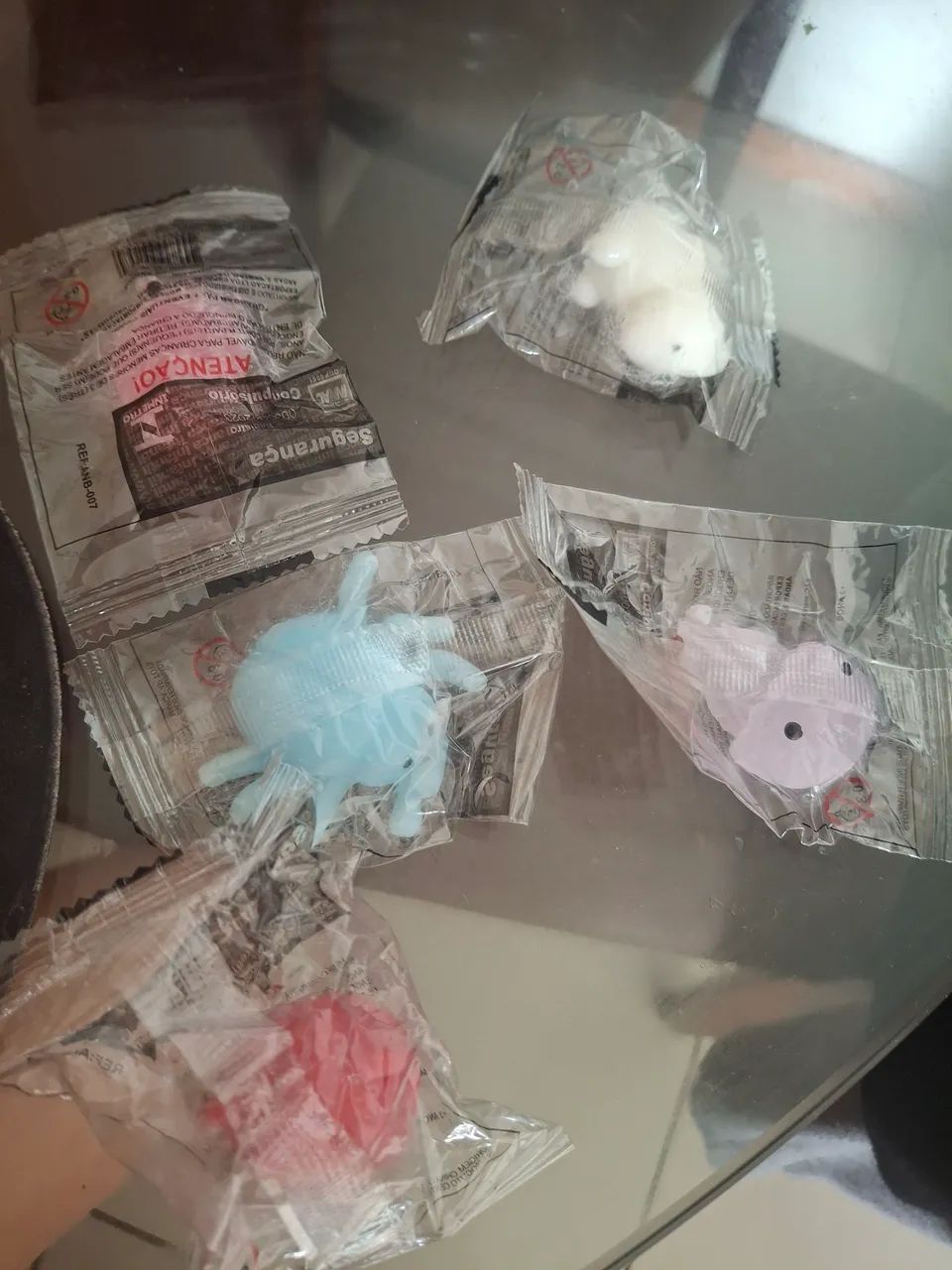 kit com 5 mini squishy de apertar anti estresse. vários sortidos 