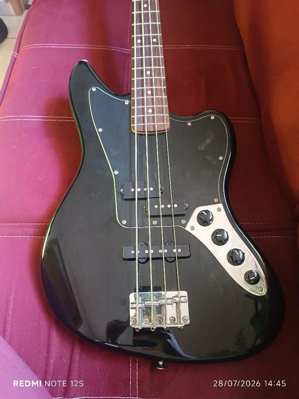 Baixo Jaguar Fender Squier Affinity