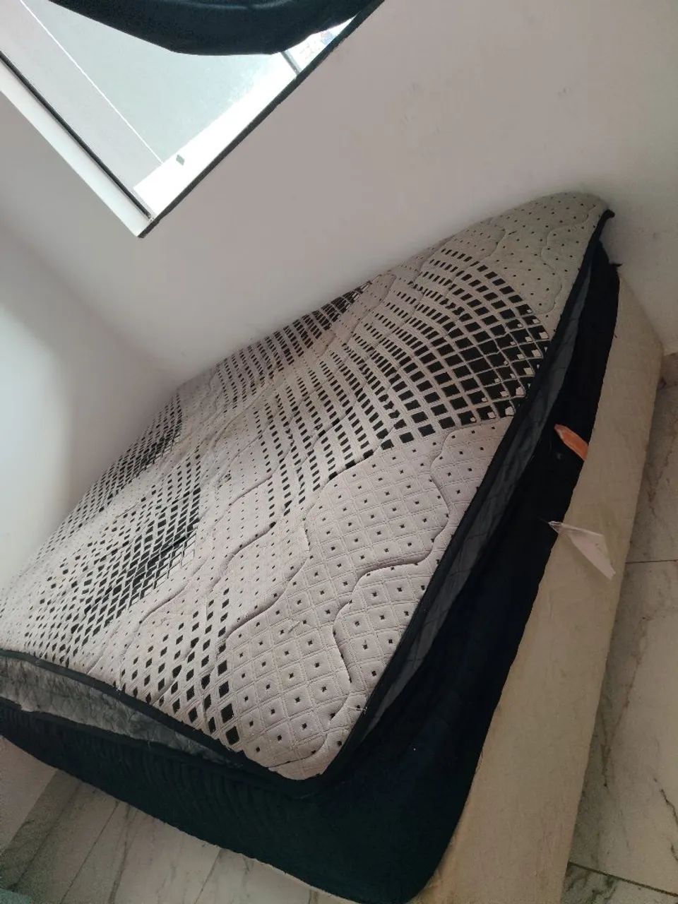 Cama Box Casal - Colchão Hellen + Base Ecoflex
