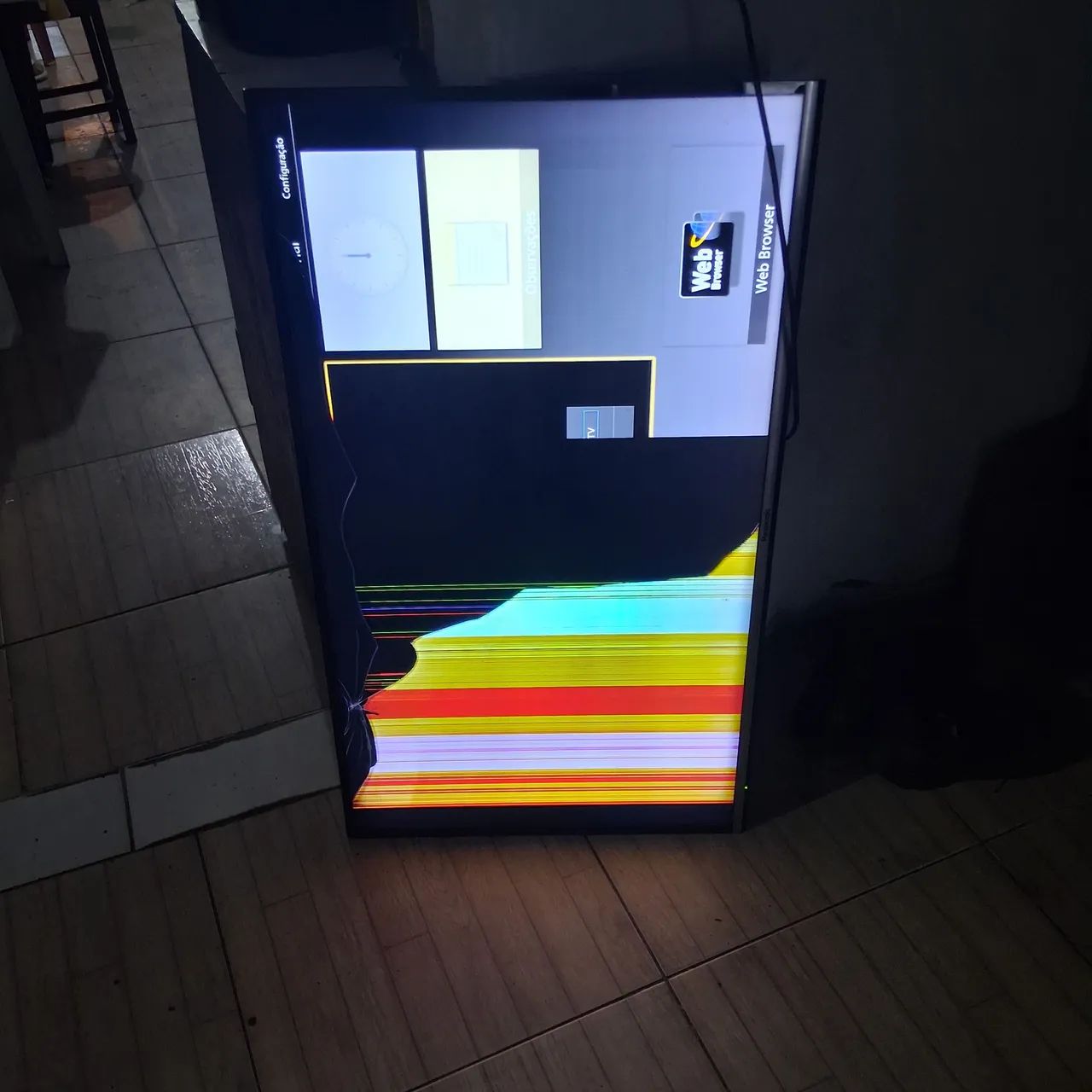 Tvs tira peças com tela quebrada  - Foto 2