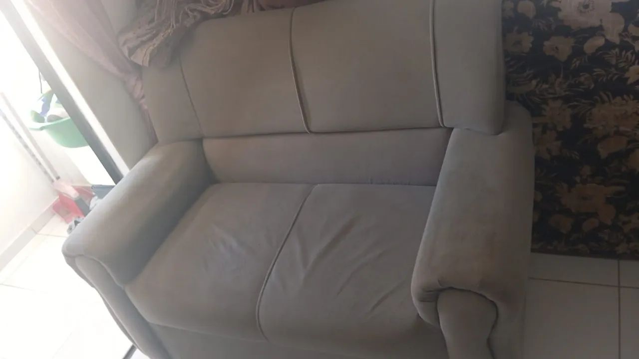 Sofá semi novo  - Foto 4