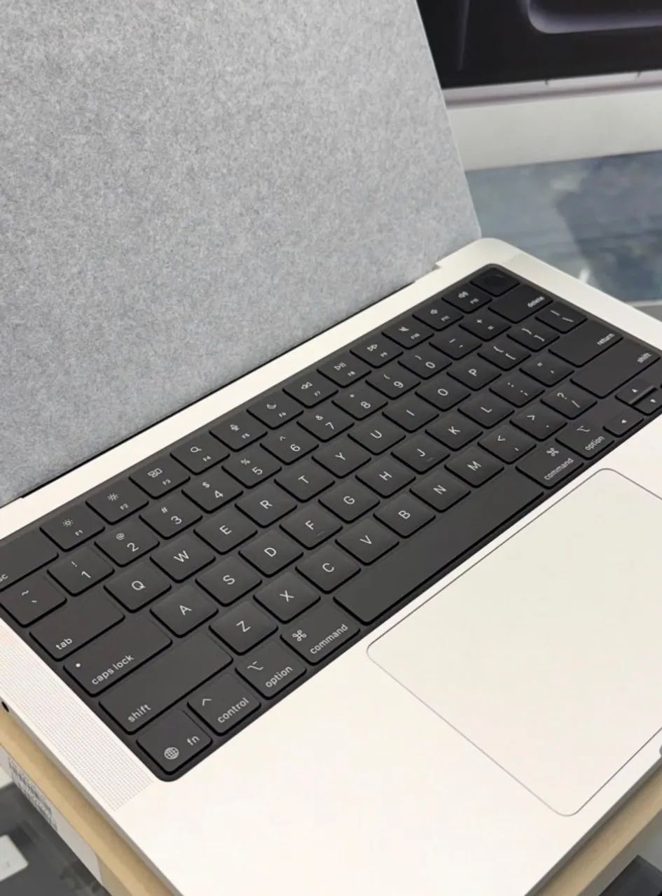 MACBOOK PRO 14-INCH M5 - Notebooks - Mangabeiras, Maceió