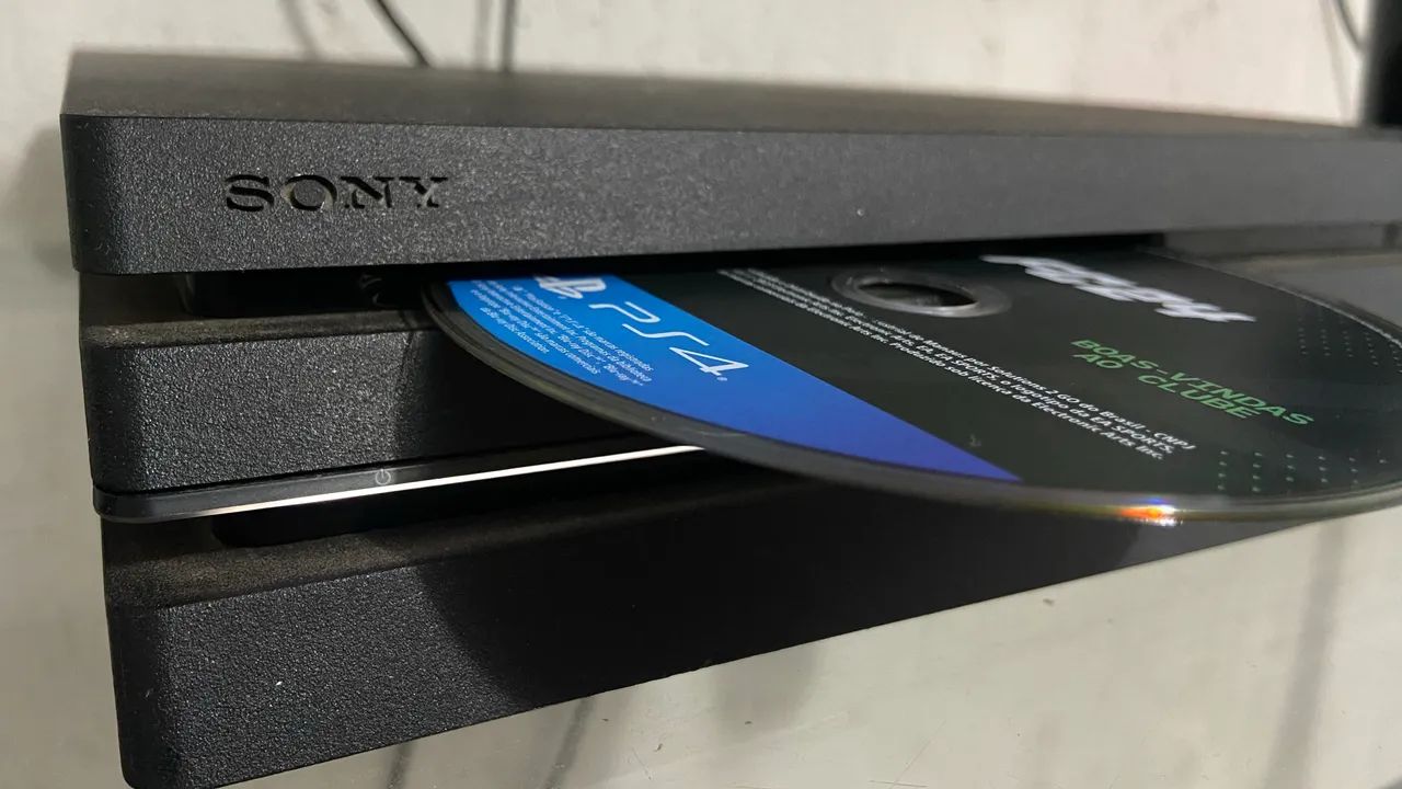 PS4 PRO 1TB - EXCELENTE ESTADO - Foto 2