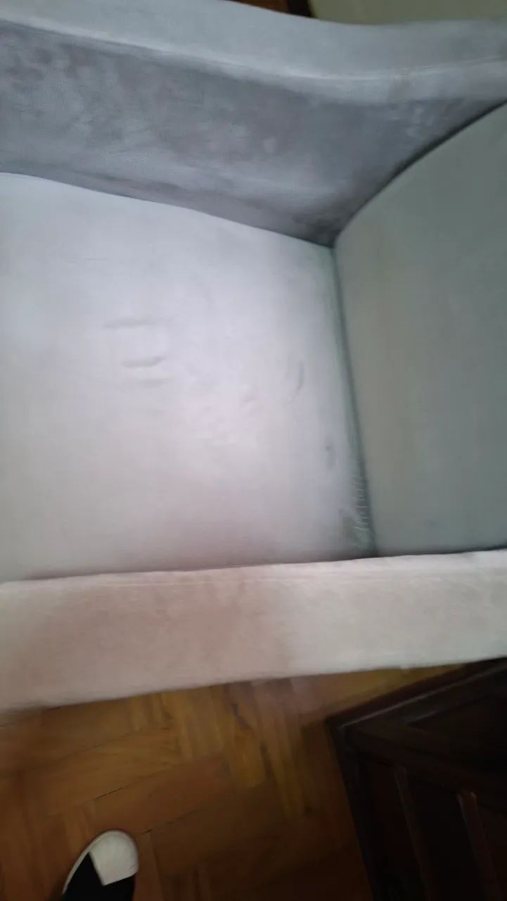 Poltrona sofá cinza tecido suede  - Foto 3