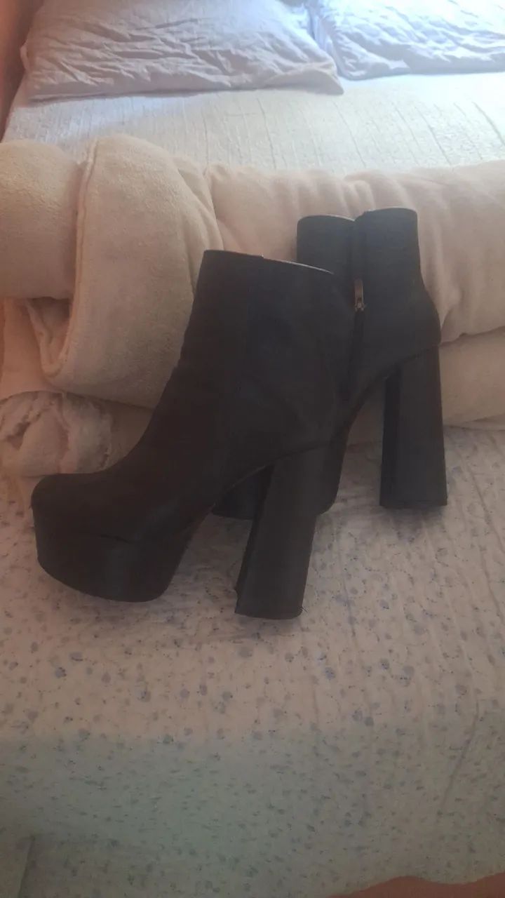 Vendo bota plataforma 