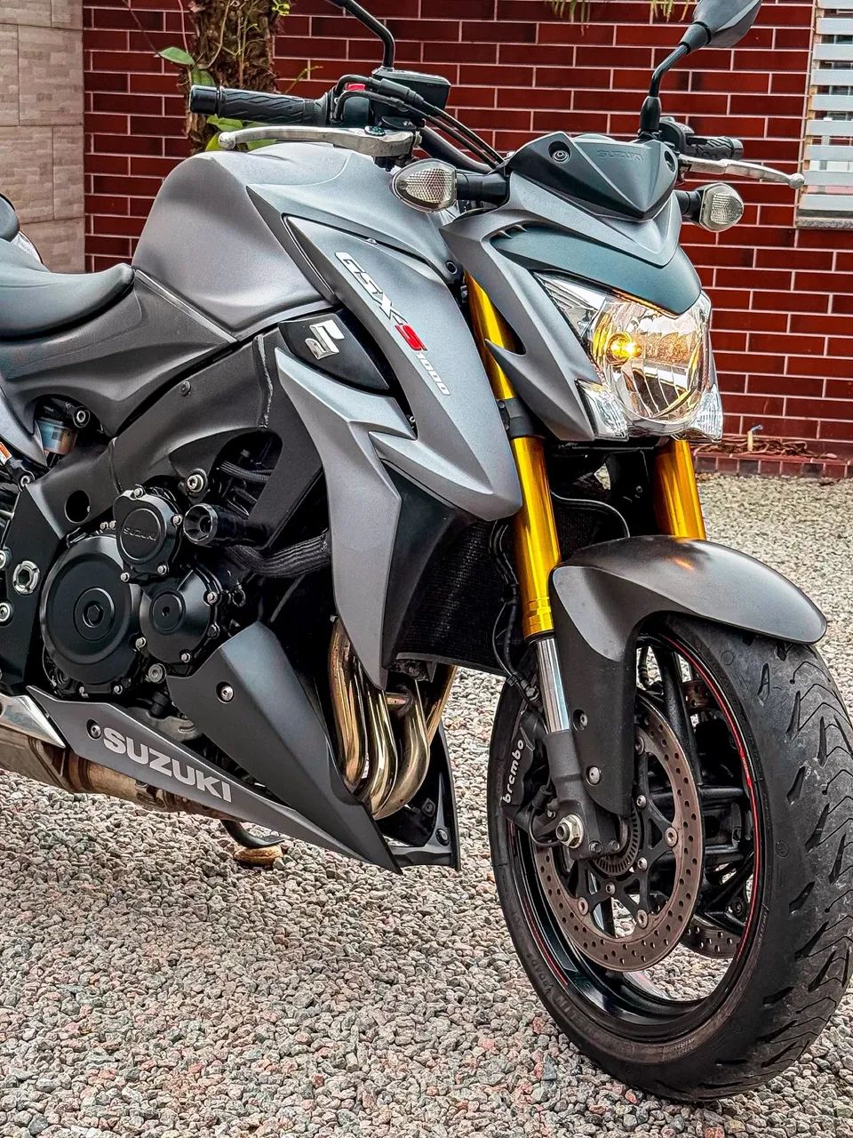 Suzuki GSX-S 1000  - Foto 4