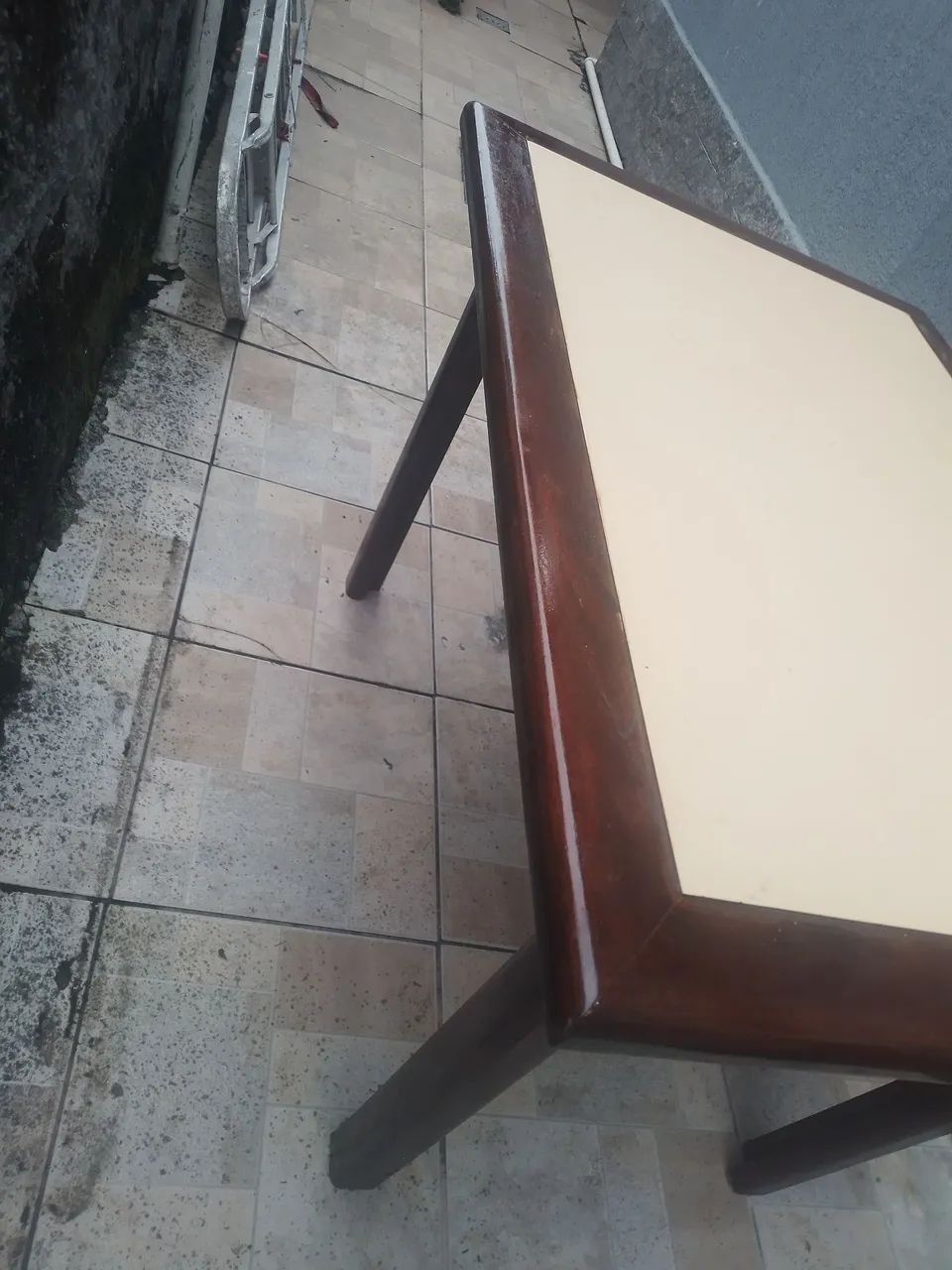 Vendo mesa de madeira  - Foto 4