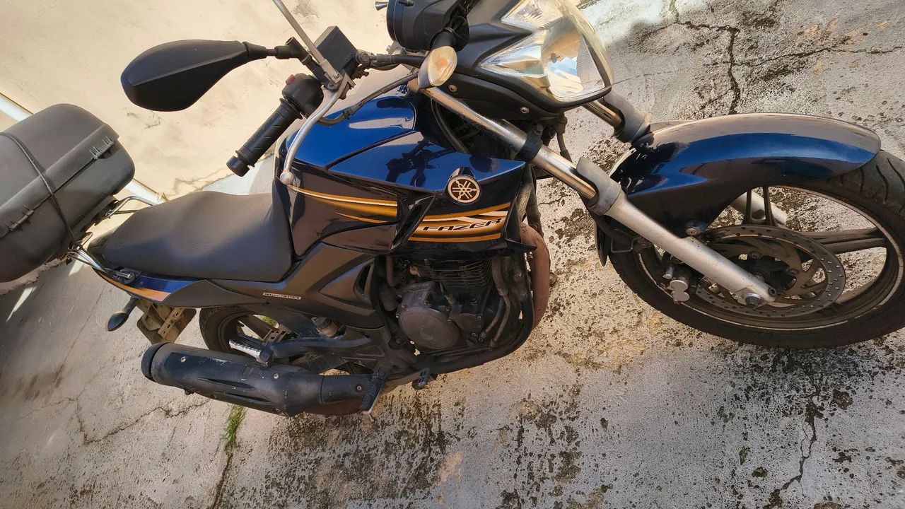 FAZER 250 2104 