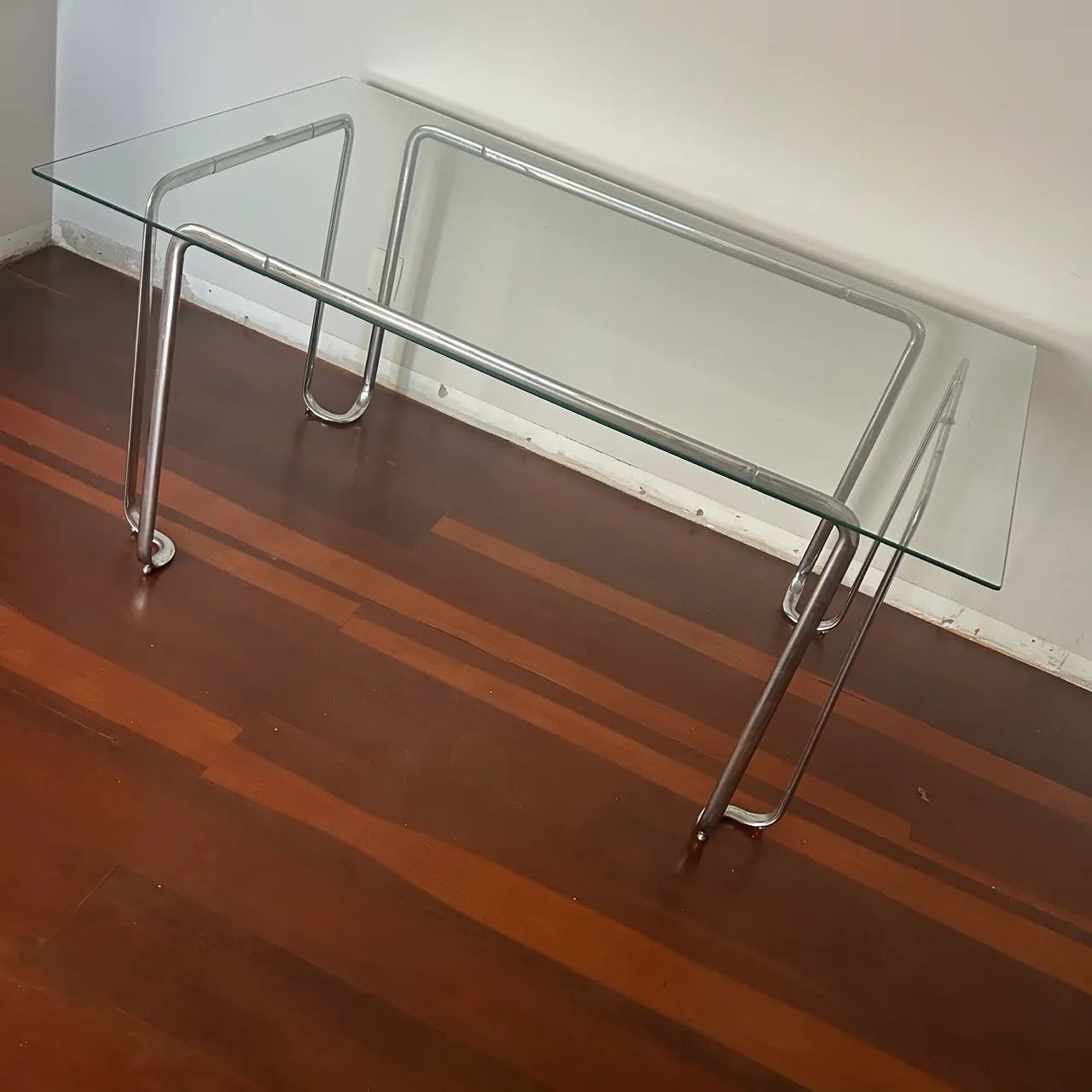 CONJUNTO DE MOBILIÁRIO MODERNISTA ? MESA+2CADEIRAS - Foto 3