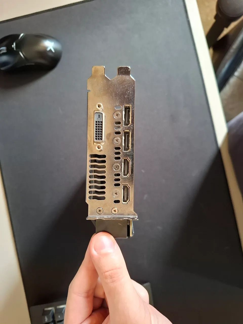 Asus RX 580 8gb usada. - Foto 3
