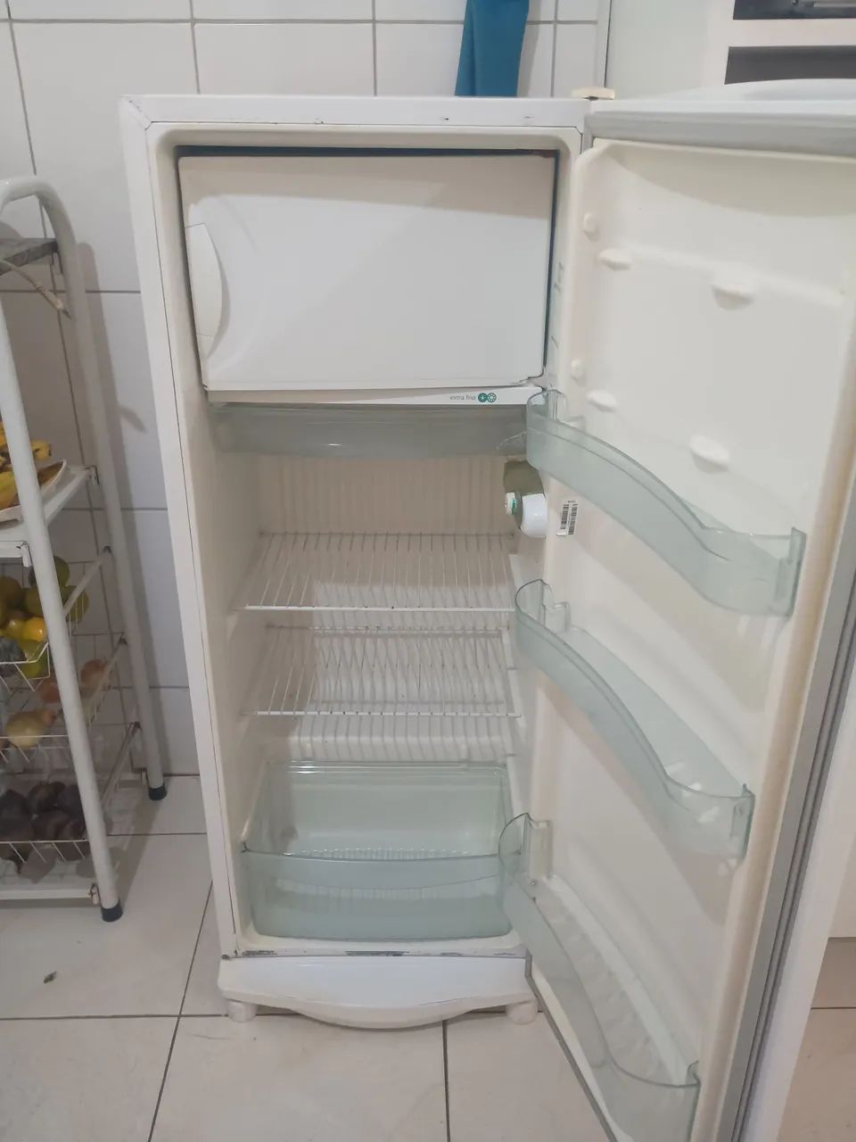 geladeira em ótimo estado, tudo funcionando perfeitamente  - Foto 4