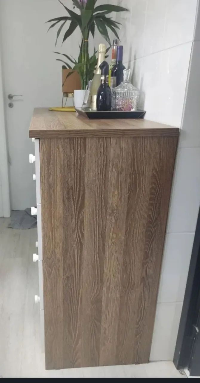 Cômoda linda em MDF branca e madeira  - Foto 2