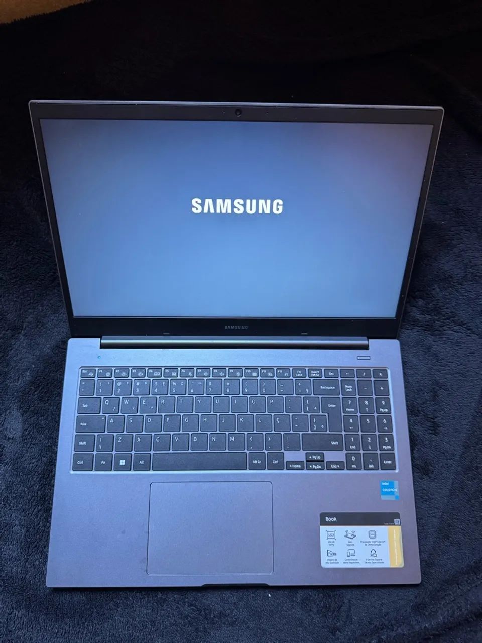 VENDO NOTEBOOK SAMSUNG BOOK.