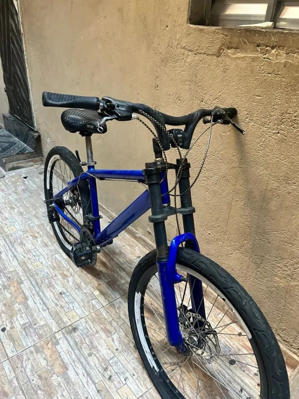 Bicicleta aro 26 com freio a disco - Foto 2