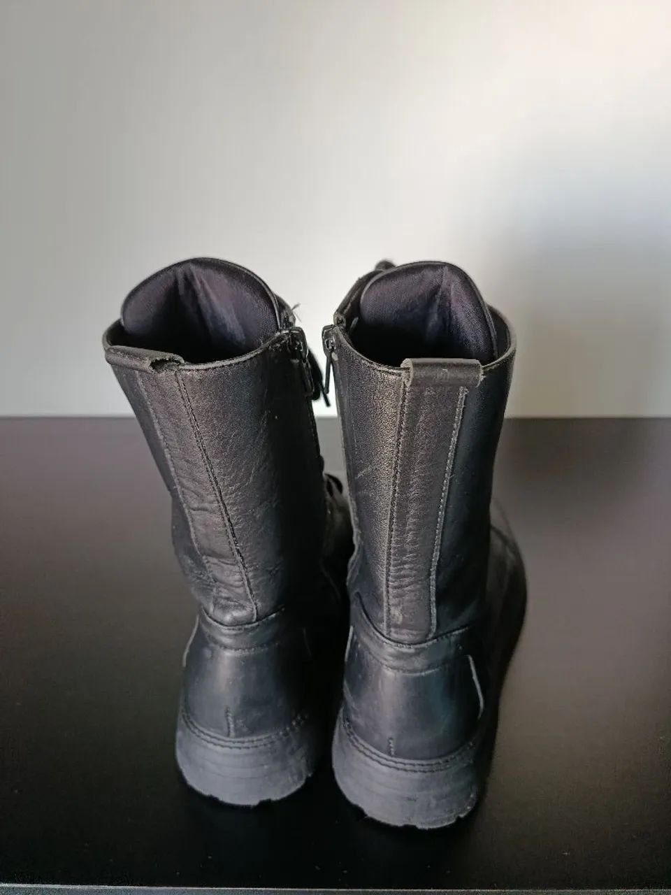 Bota coturno em couro legítimo tamanho 36 - Foto 2
