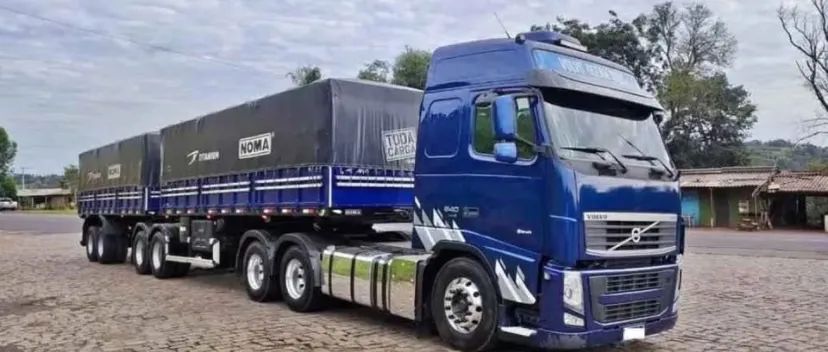 Volvo 2012 - Foto 2