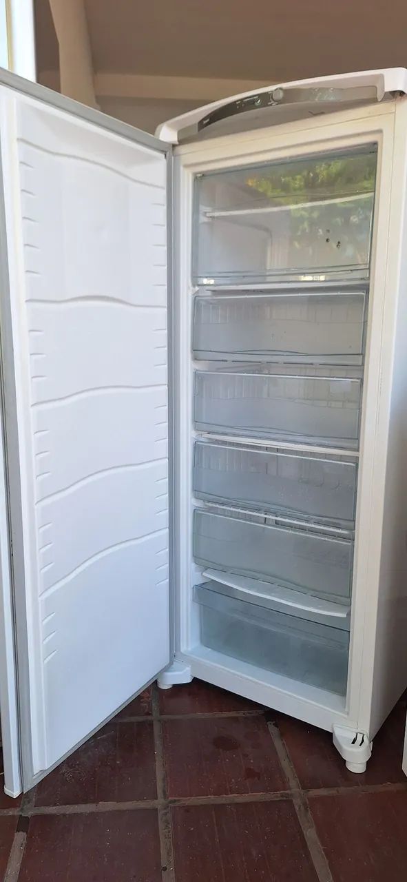 FREEZER CONSUL VERTICAL FUNCIONANDO PERFEITAMENTE COM GARANTIA ?  - Foto 3