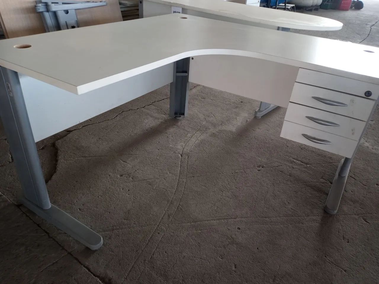 Mesa para escritório/ estudo - Foto 2