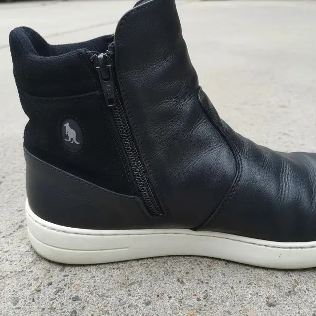 bota cano curto em couro sidewalk original - Foto 5