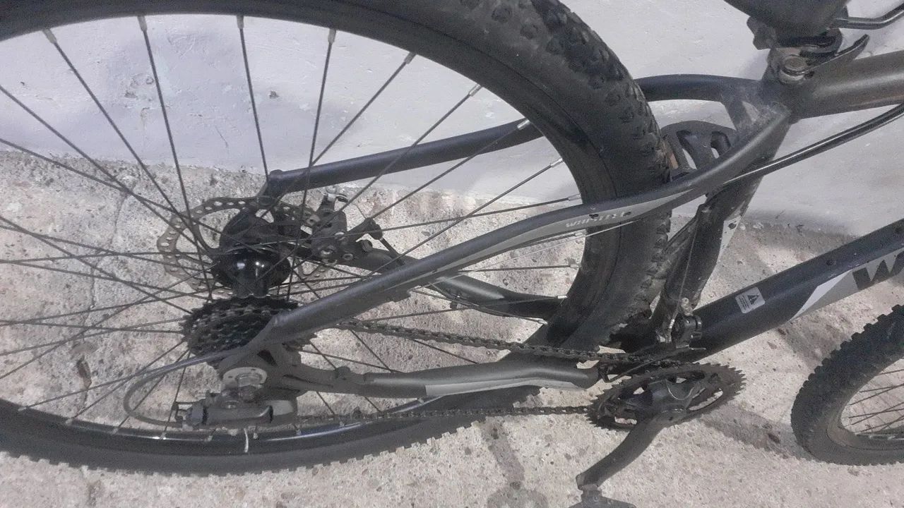 Vendo Bicicleta com 18 marchas - Foto 4