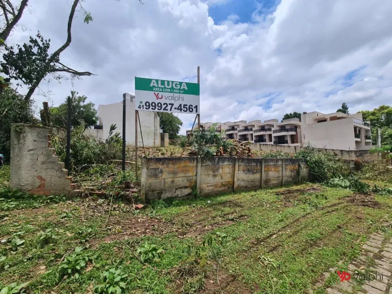 Terreno comercial com 1.880 m² para alugar - Foto 2