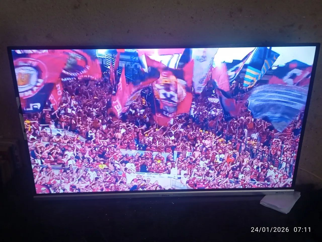 Vendo tv smartv 32 polegadas 750 chamar no whatsapp * sou de Nova Sepetiba 