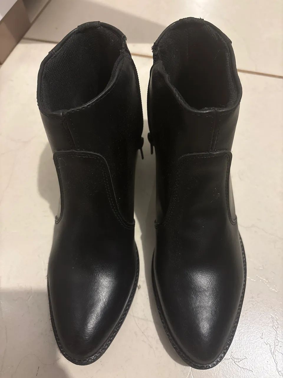 Bota preta ankle boot tamanho 36